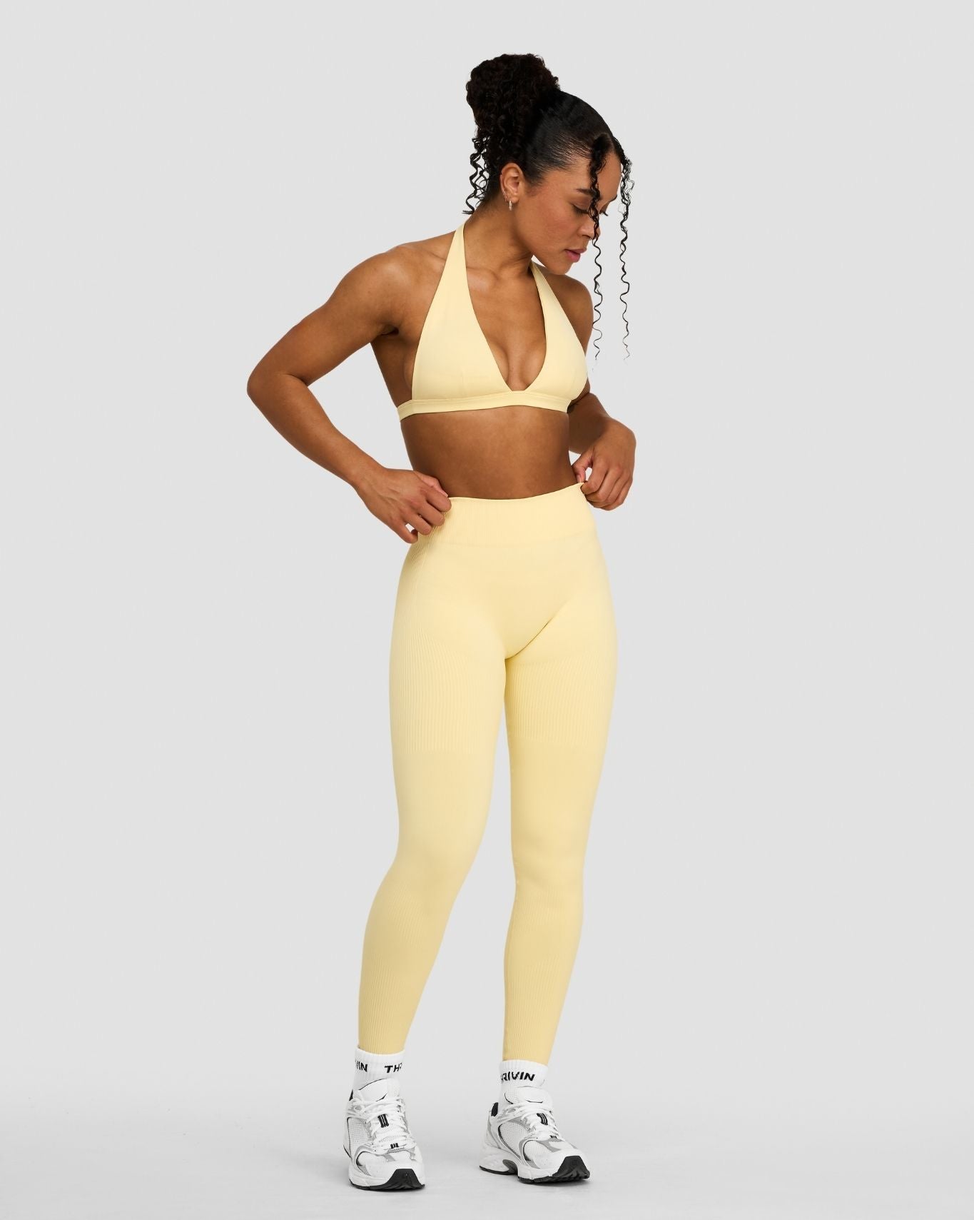Legging Sculptant Taille Mi-Haute Elevate™ | Golden Butter