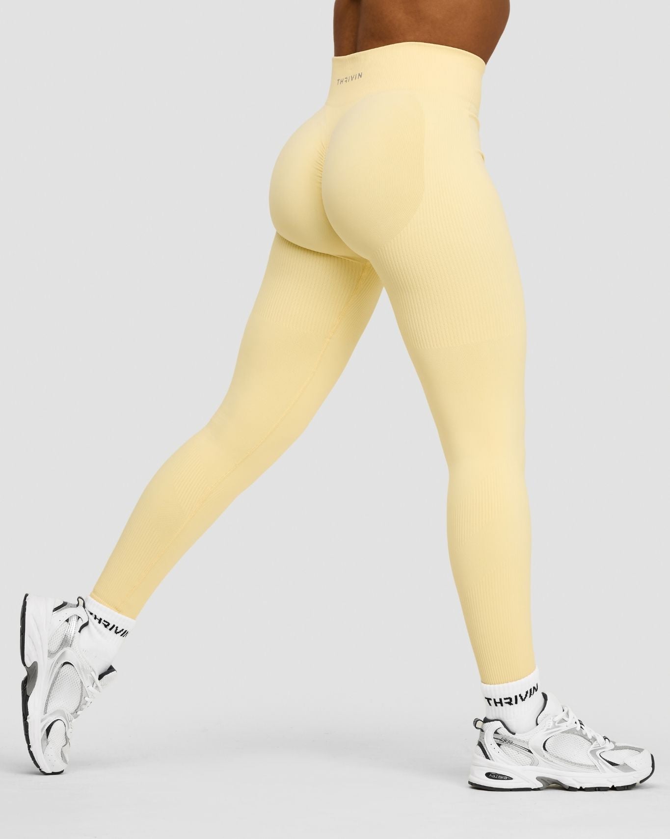 Legging Sculptant Taille Mi-Haute Elevate™ | Golden Butter