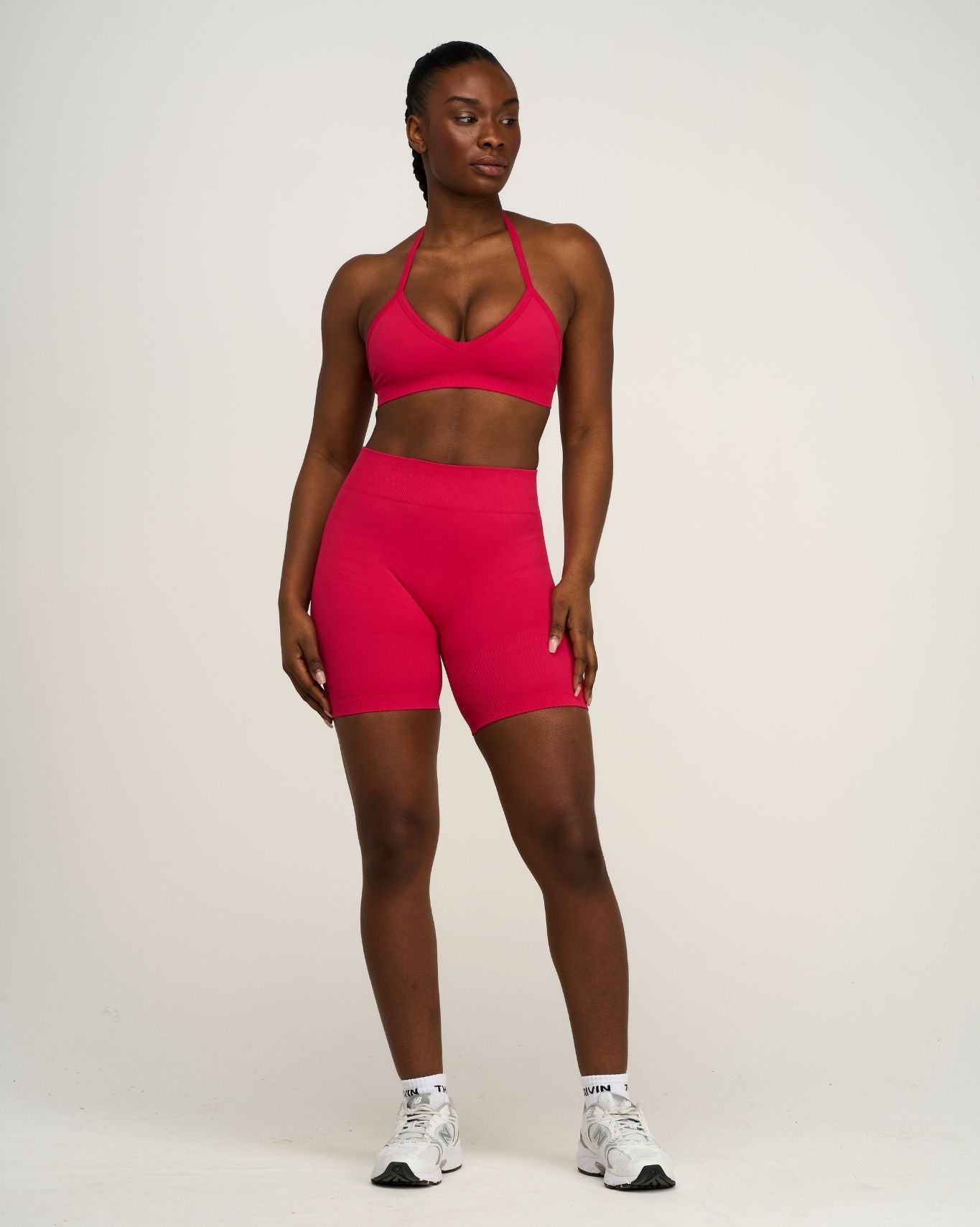 Soutien-gorge dos nu ajustable sans coutures sculptant Elevate™ | Fraise