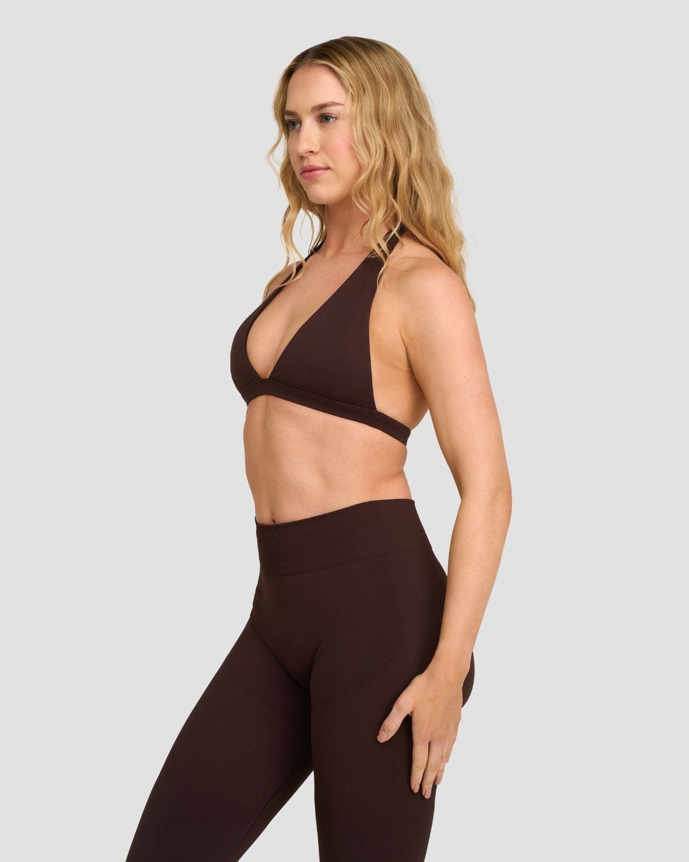 Soutien-gorge dos nu en V sans coutures galbant Elevate™ | Café