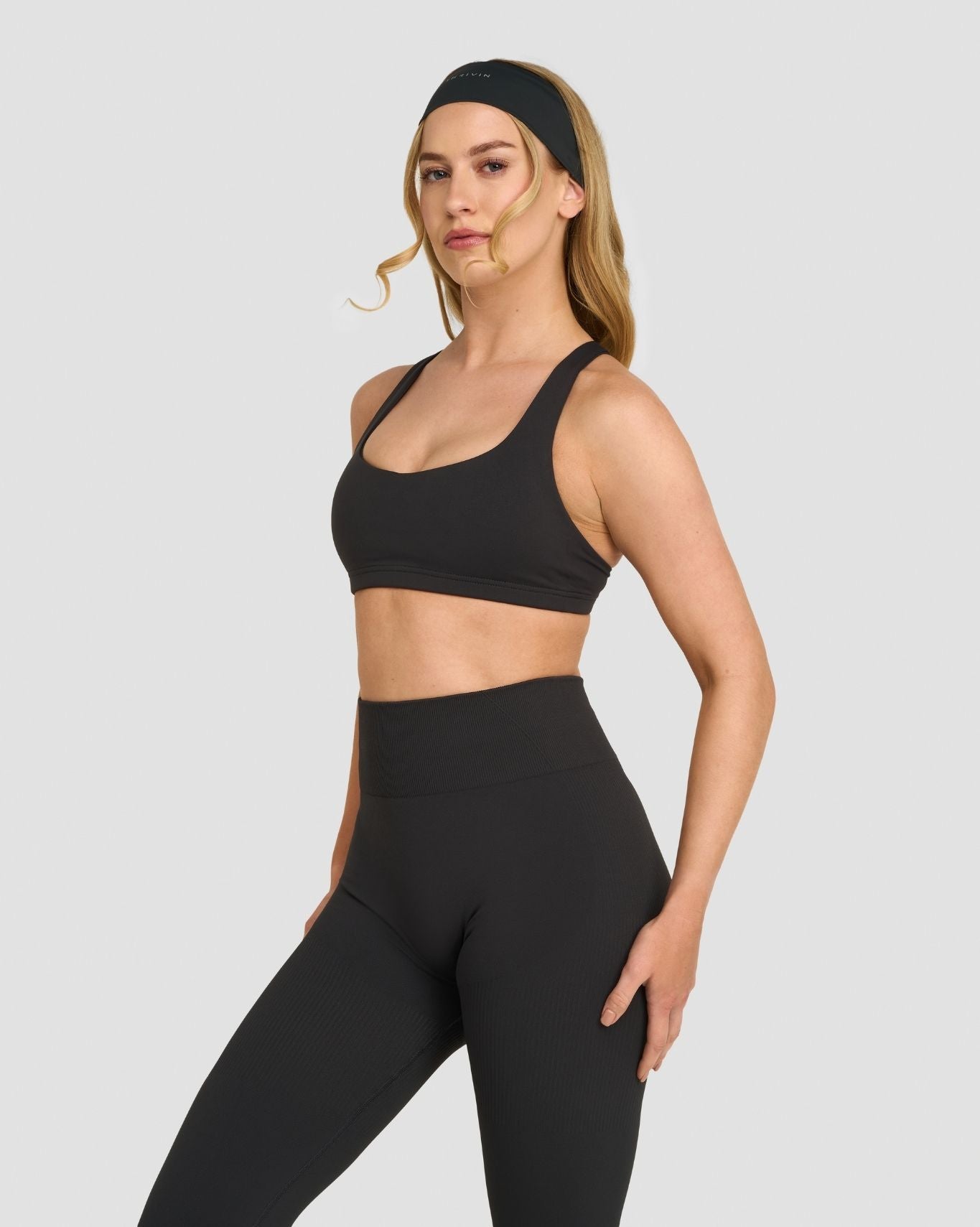 Soutien-gorge multi-positions à impact moyen Elevate™ Sculpting | Gris anthracite