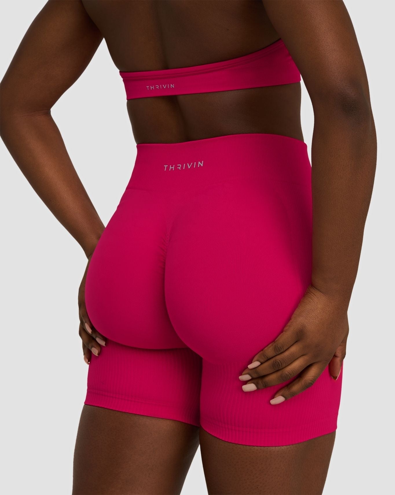 Shorts froncés mi-taille sculptants Elevate™ | Fraise