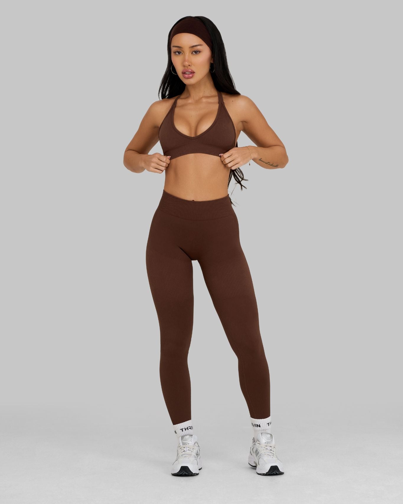 Legging sculptant taille mi-haute Elevate™ Scrunch | Brun Bourbon