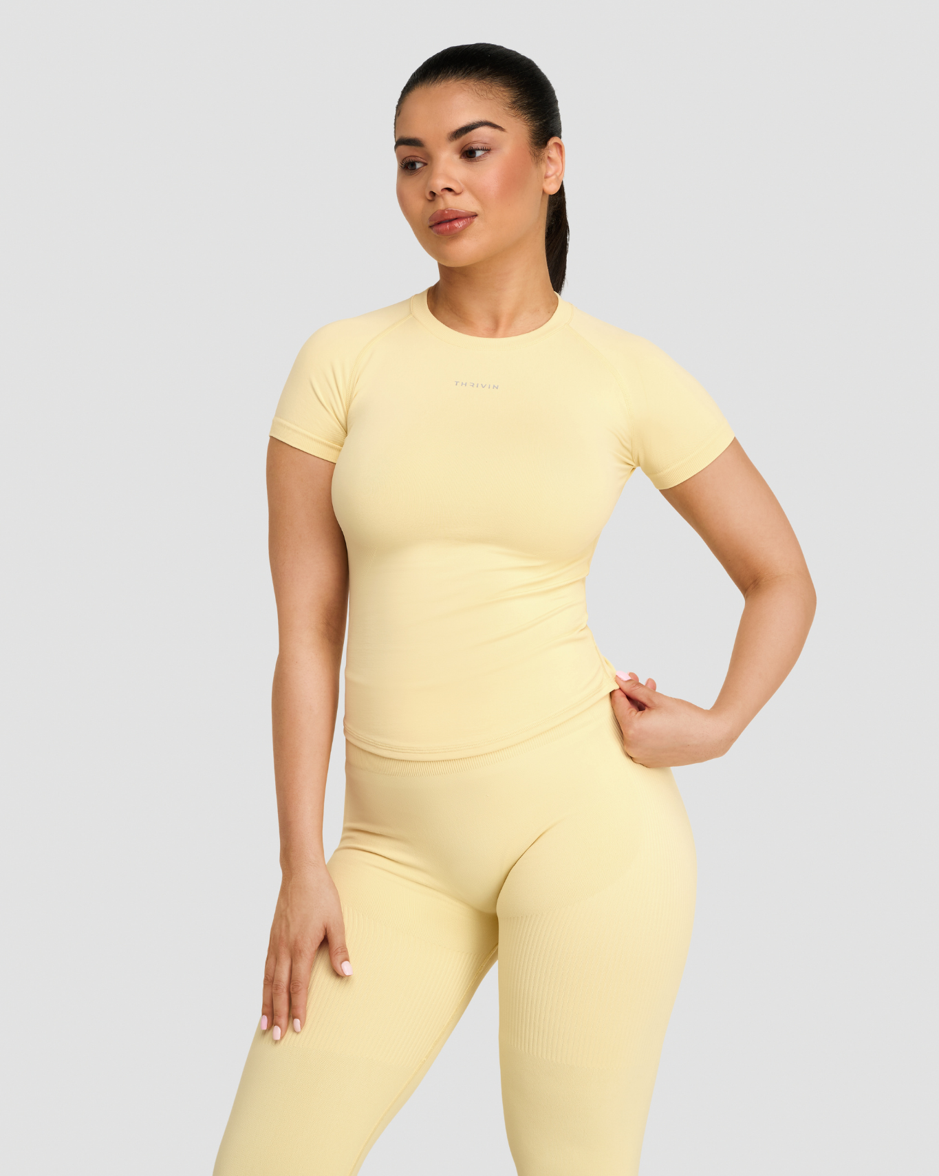 T-shirt de compression Elevate™ | Beurre doré